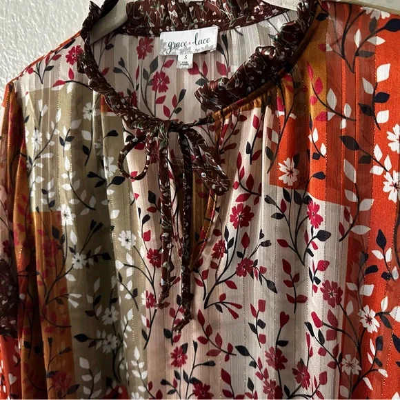 Grace & Lace | Boho Patchwork Flowy Ruffle Long Sleeve Floral Blouse Size Small - Picture 3 of 11